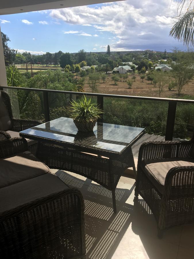 Hotel Oewerpalms View Oudtshoorn Exteriér fotografie
